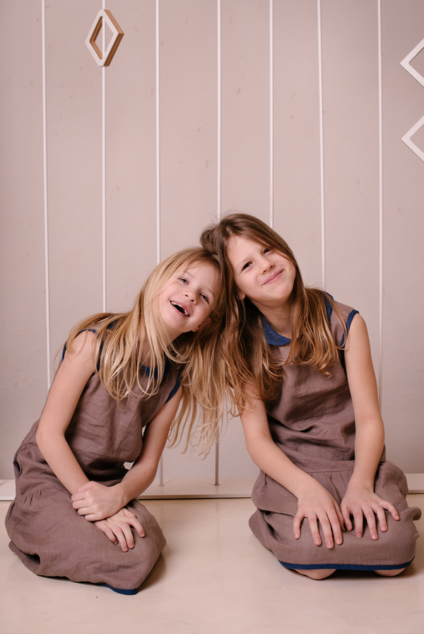 Linen girls dress/Peter Pen collar/summer dress