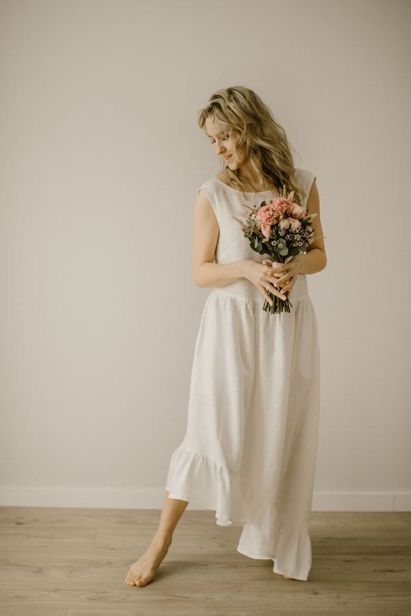 Bridal clothes and linens discount