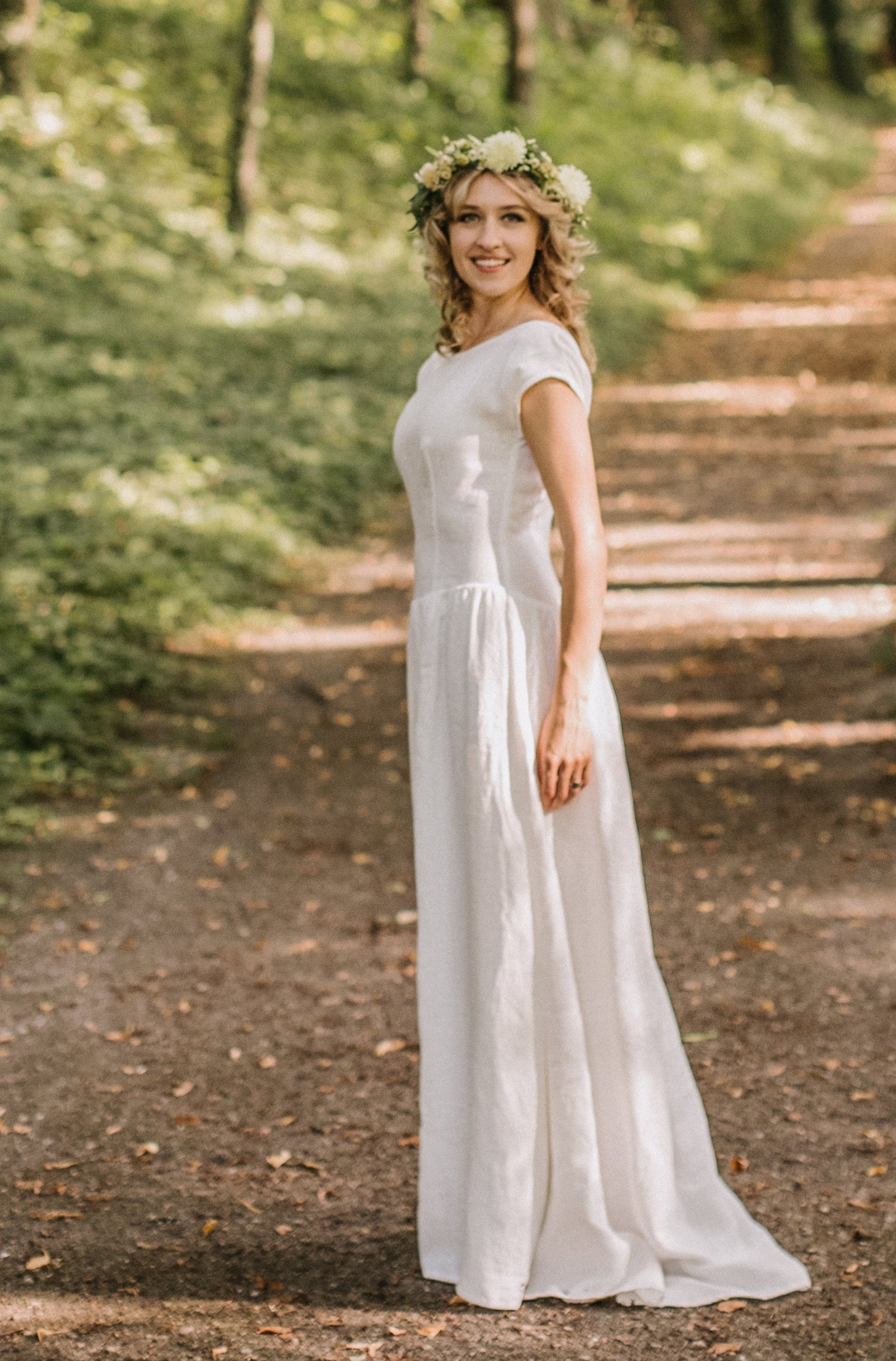 simple linen wedding dress Elegant Dress. Handcrafted. World Wide Shipping which feels soft and Size for Blazers:5XL Strapless 3D floral stripe Neckline:COWL