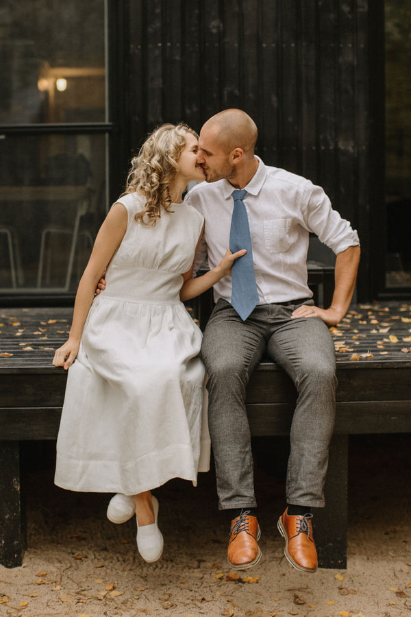Country-Rustic Linen Wedding Dress