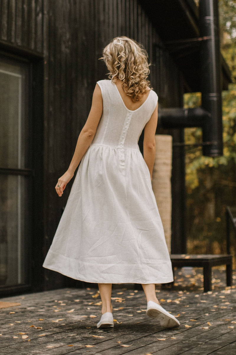 Country-Rustic Linen Wedding Dress